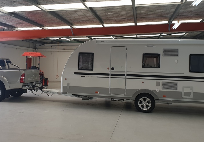 Image of a Caravan - Image 0
