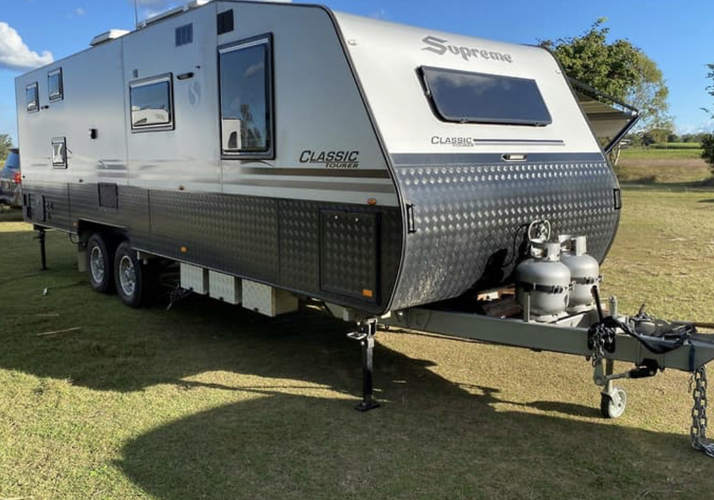 Image of a Caravan - Image 0