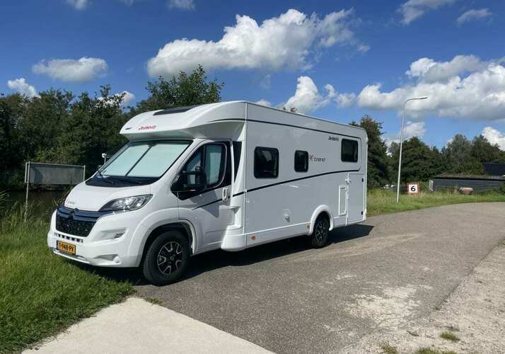 Afbeelding van een Motorhome - Afbeelding 0