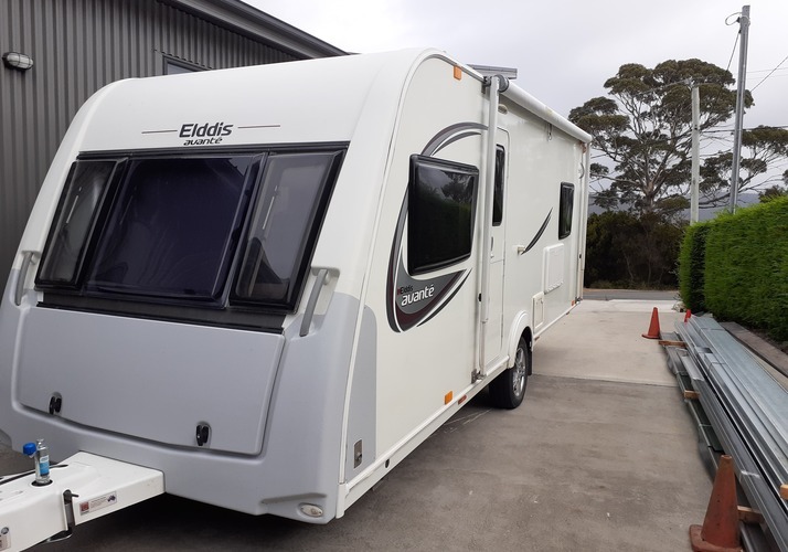 Image of a Caravan - Image 0
