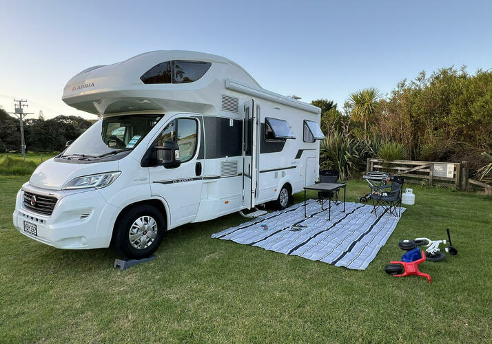 Image of a Motorhome - Image 0