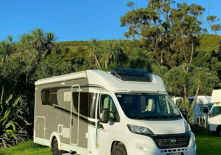 Image of a Motorhome - Image 0