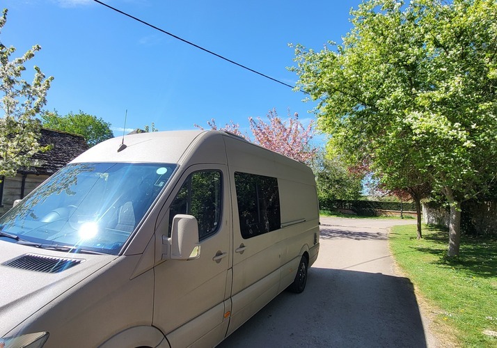 Image of a Campervan - Image 0