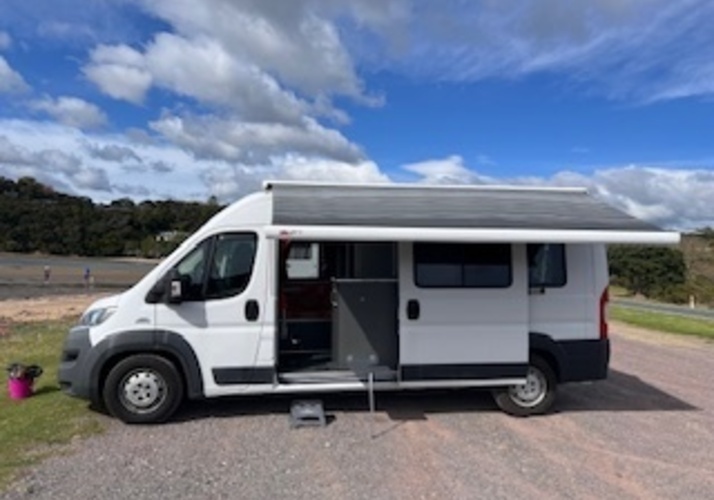 Image of a Campervan - Image 0
