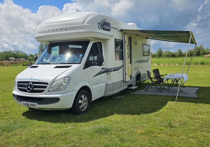 Image of a Motorhome - Image 0