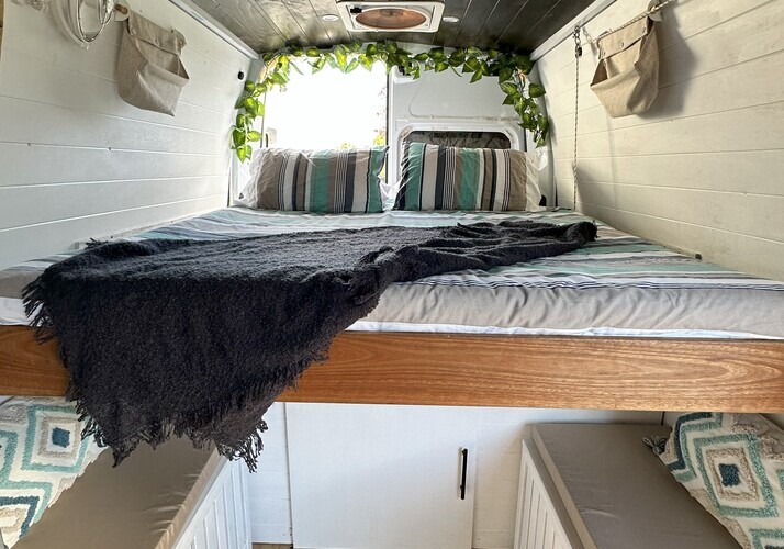 Image of a Campervan - Image 0