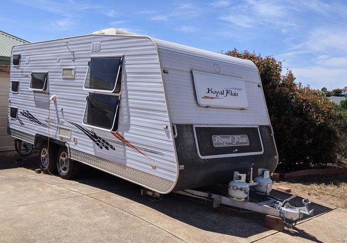 Image of a Caravan - Image 0