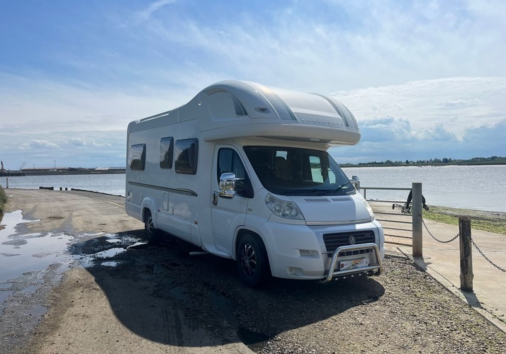 Image of a Motorhome - Image 0