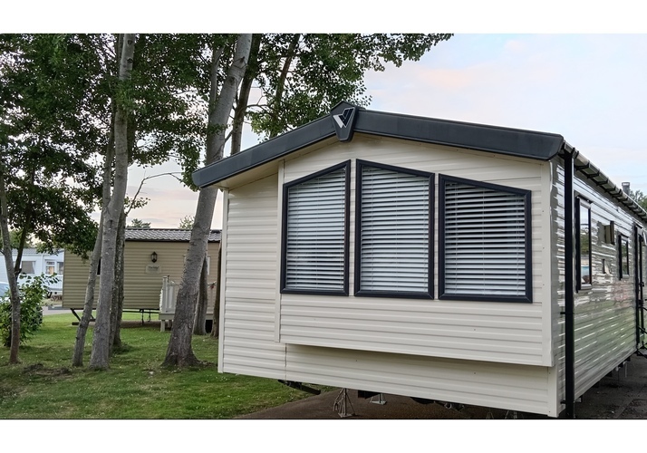 Image of a Caravan - Image 0