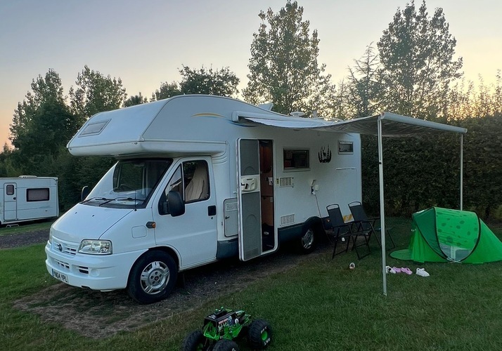 Image of a Motorhome - Image 0