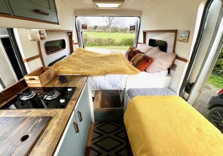 Image of a Motorhome - Image 0
