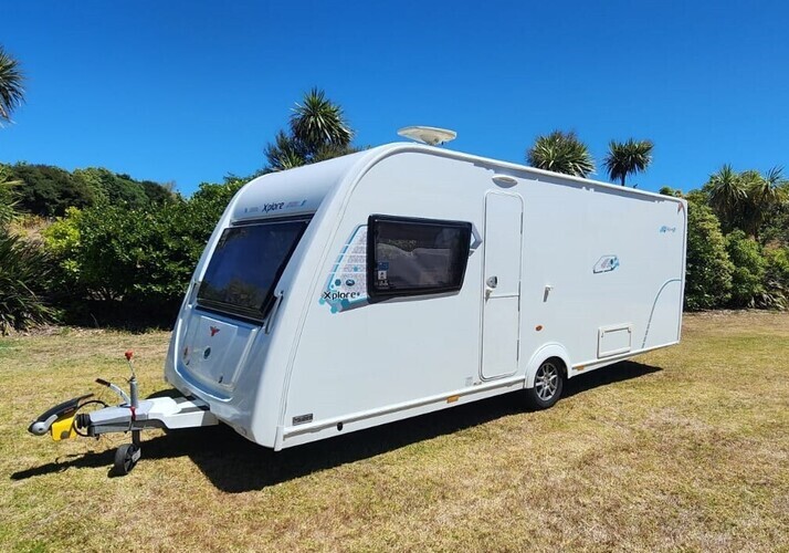 Image of a Caravan - Image 0