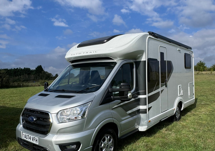 Image of a Motorhome - Image 0