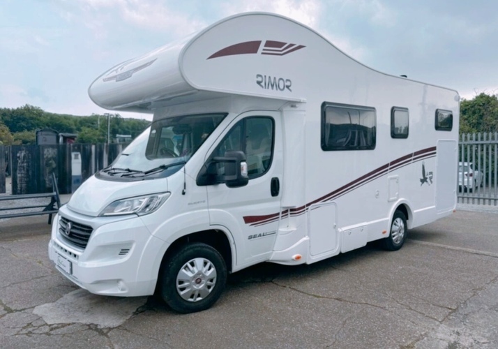 Image of a Motorhome - Image 0