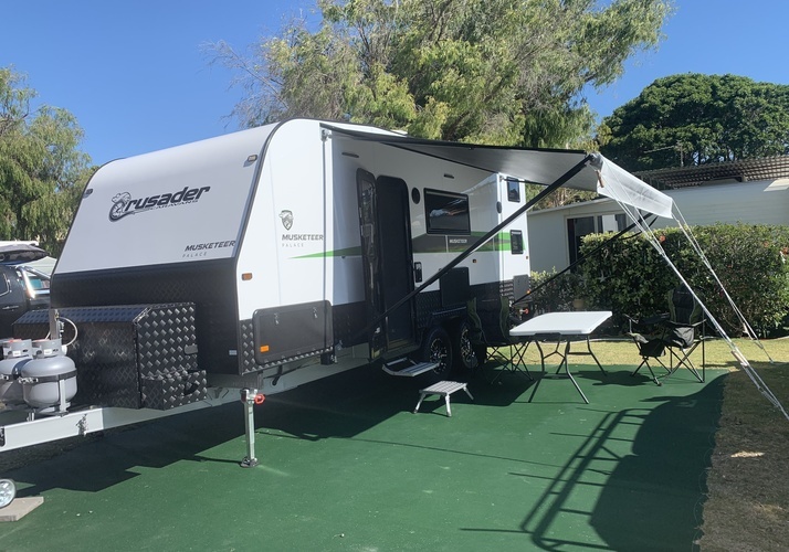 Image of a Caravan - Image 0