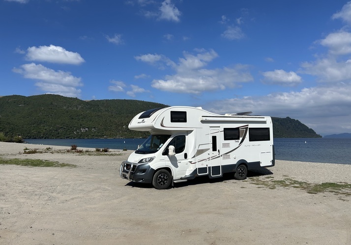 Image of a Motorhome - Image 0