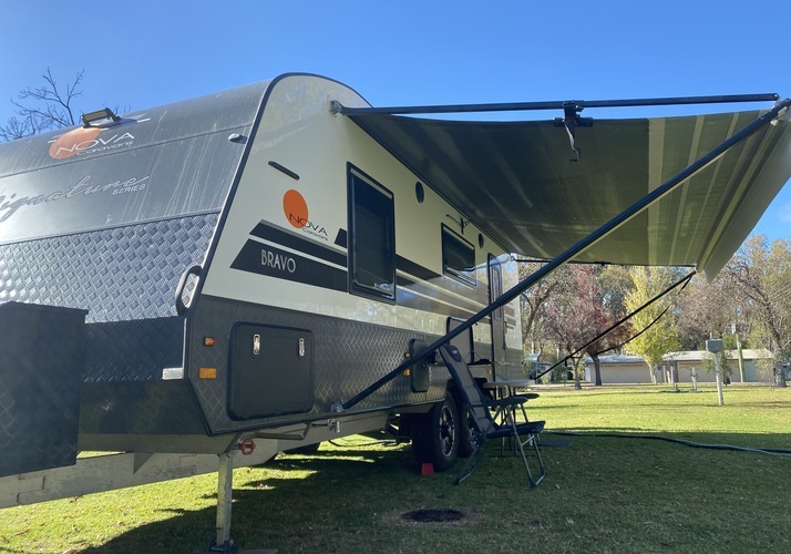 Image of a Caravan - Image 0