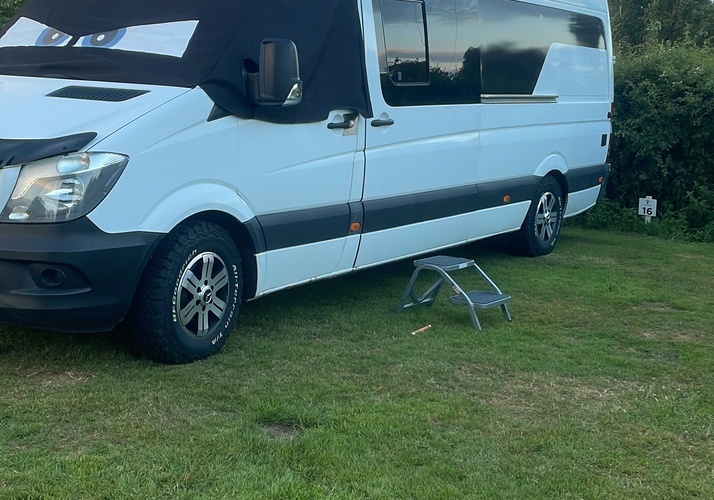 Image of a Campervan - Image 0