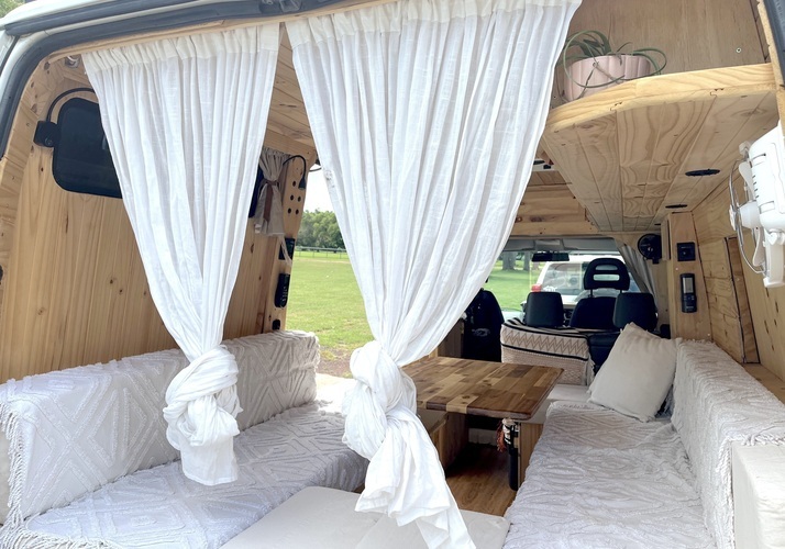 Image of a Campervan - Image 0