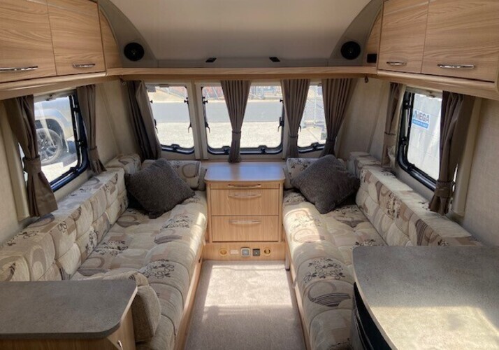 Image of a Caravan - Image 0