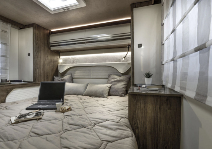 Image of a Motorhome - Image 0