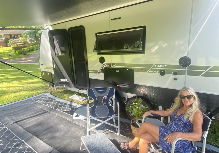 Image of a Caravan - Image 0