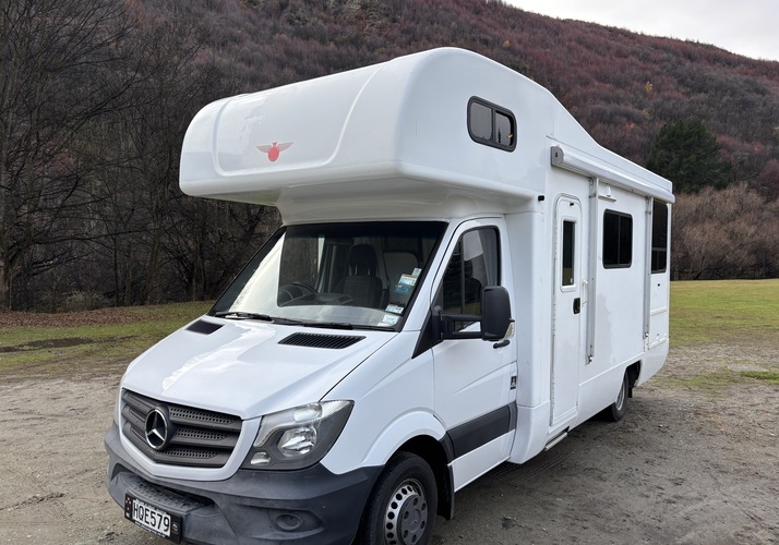 Image of a Motorhome - Image 0