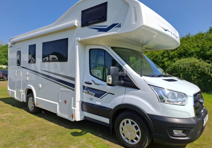 Image of a Motorhome - Image 0