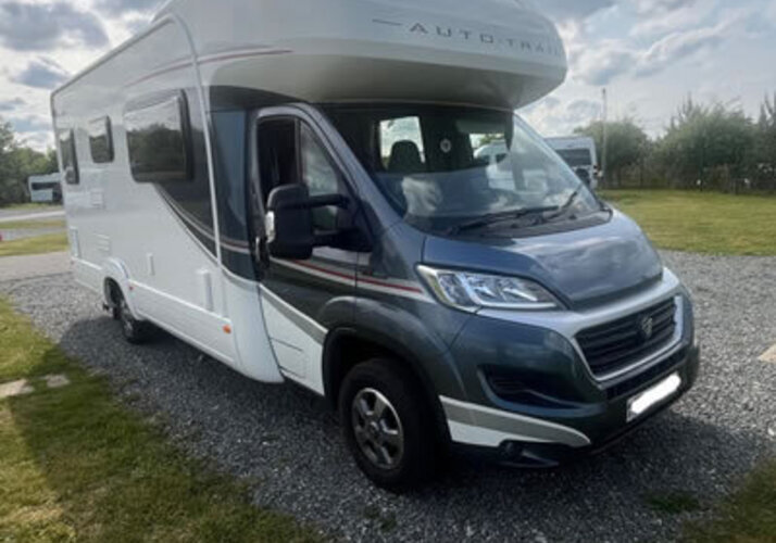 Image of a Motorhome - Image 0