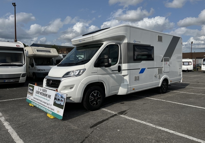 Image of a Motorhome - Image 0