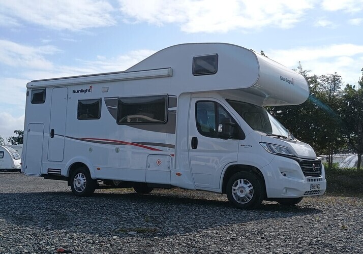 Image of a Motorhome - Image 0