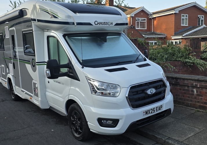 Image of a Motorhome - Image 0