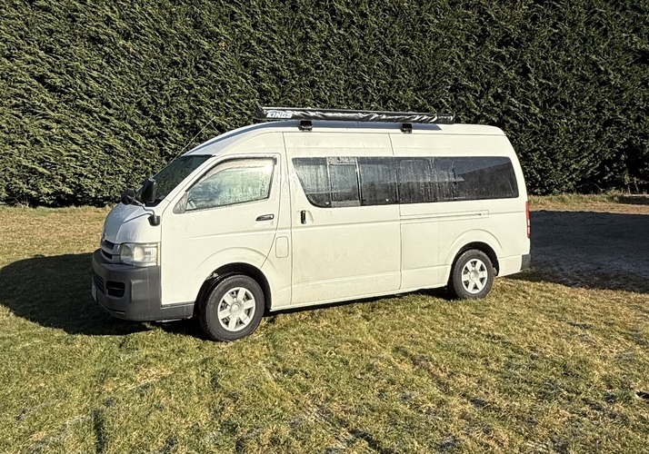 Image of a Campervan - Image 0