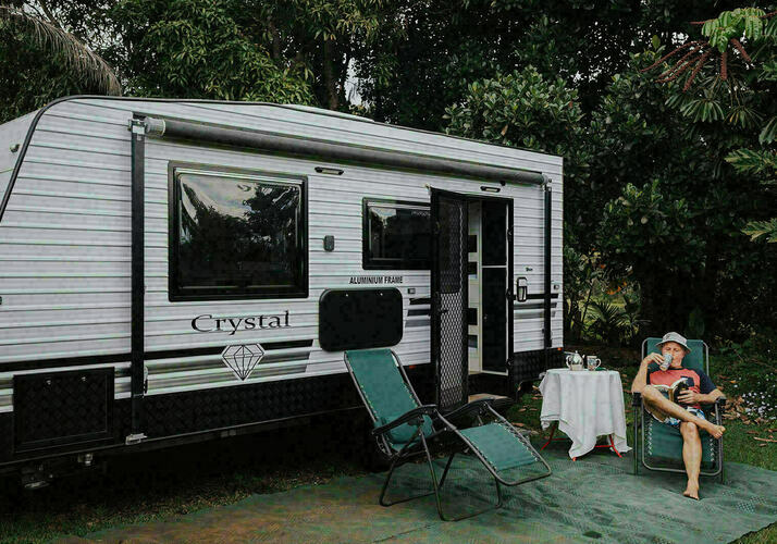 Image of a Caravan - Image 0