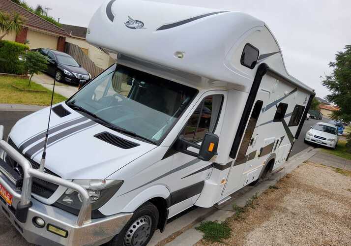 Image of a Motorhome - Image 0