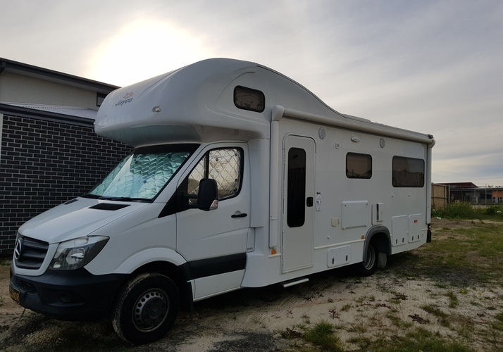 Image of a Motorhome - Image 0