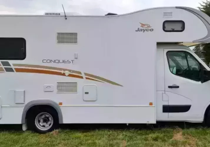 Image of a Motorhome - Image 0
