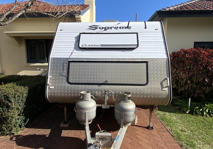 Image of a Caravan - Image 0