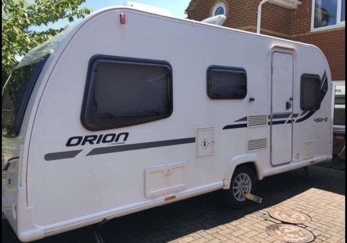 Image of a Caravan - Image 0