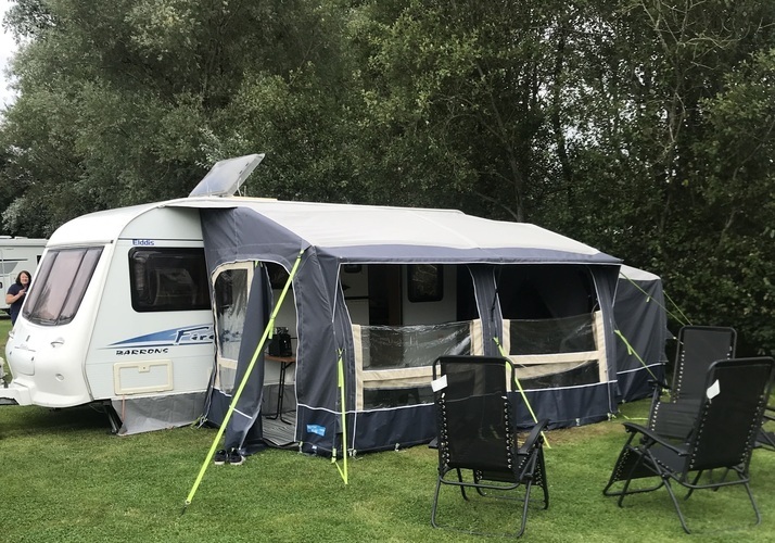 Image of a Caravan - Image 0