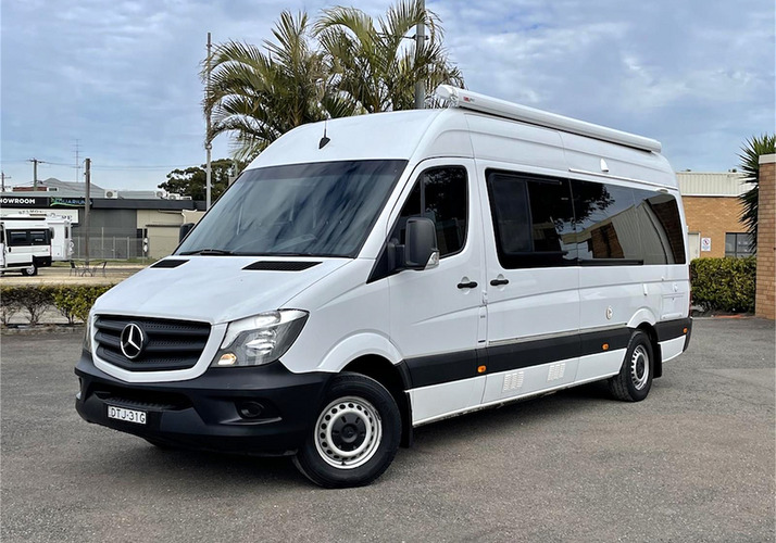 Image of a Motorhome - Image 0
