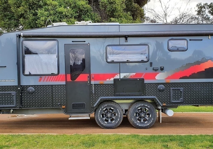 Image of a Caravan - Image 0