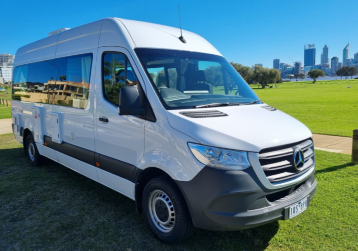 Image of a Motorhome - Image 0