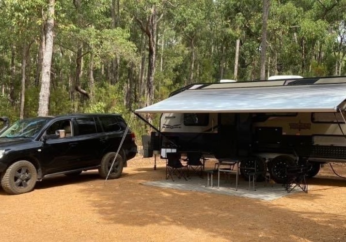 Image of a Caravan - Image 0
