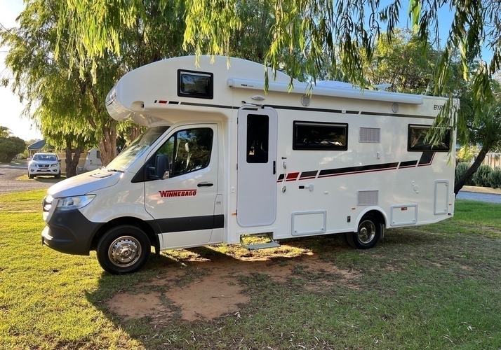 Image of a Motorhome - Image 0