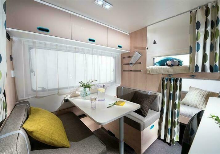 Image of a Caravan - Image 0