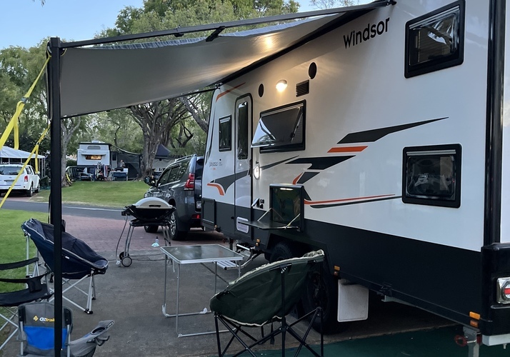 Image of a Caravan - Image 0