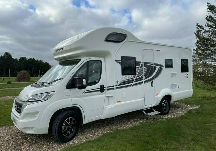 Image of a Motorhome - Image 0