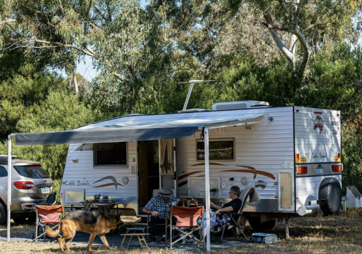 Image of a Caravan - Image 0