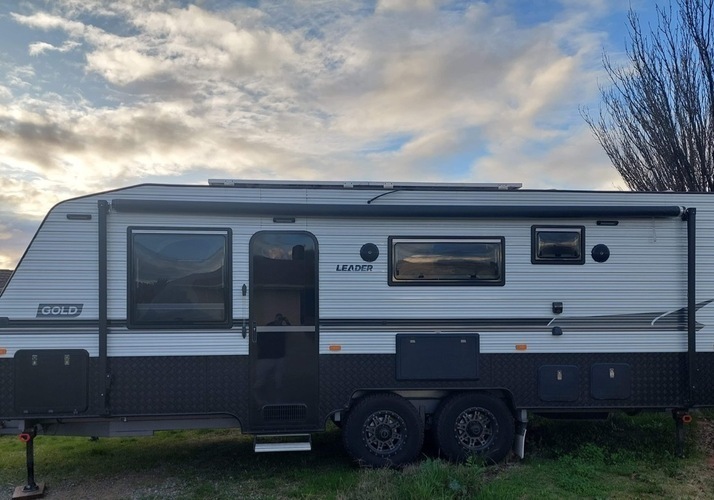 Image of a Caravan - Image 0